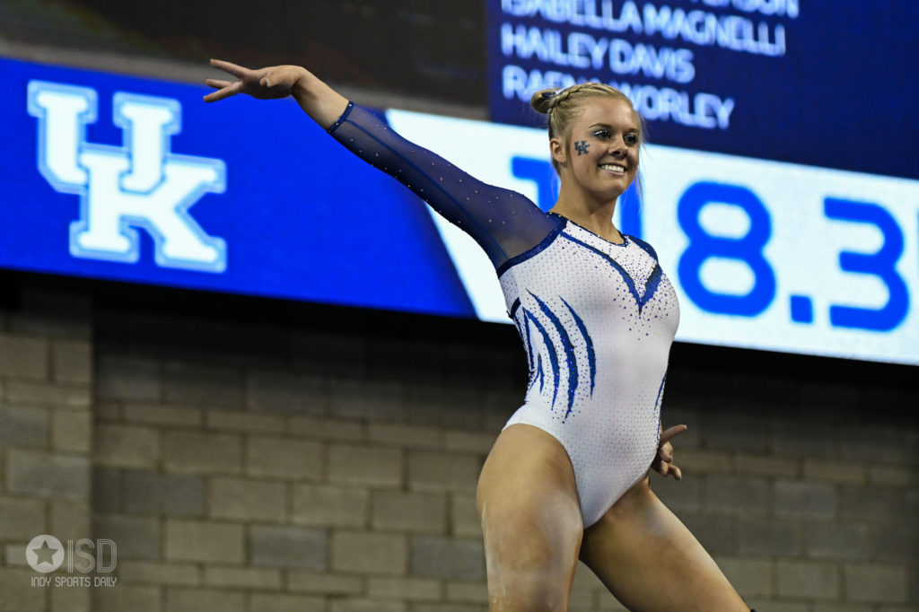 kentucky-rolls-to-third-straight-home-victory